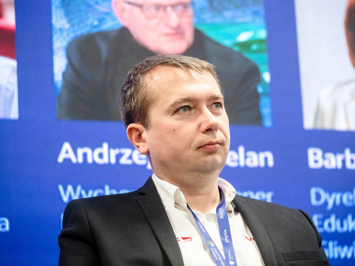 Artur Czyż na konferencji w Katowicach